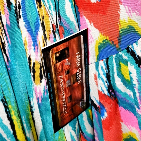 NWT tunic - Picture 4 of 5